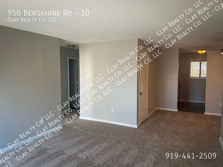 950 Berkshire Rd #10 — Photo 6