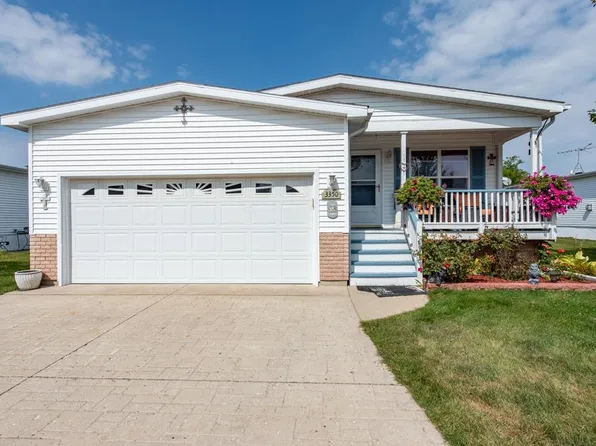 3350 Evergreen Ln, Park City, IL 60085