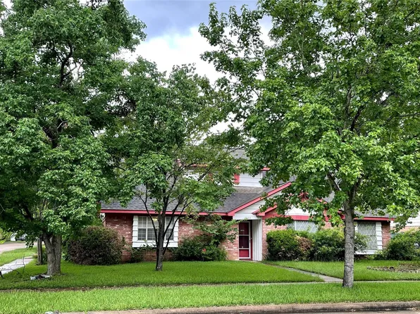 15803 Baytree Dr, Houston, TX 77070