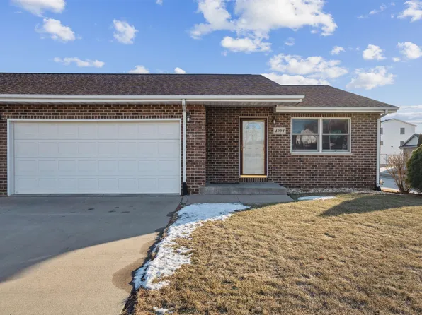 4994 Wild Flower Dr, Dubuque, IA 52002