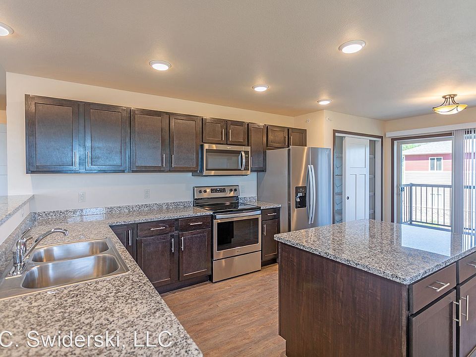 1st image of 1540 Westwood Dr #61