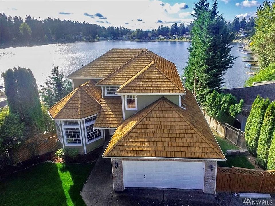 1st image of 32 Lake Louise Dr SW