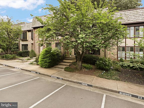 2nd image of 10225 Blake Ln