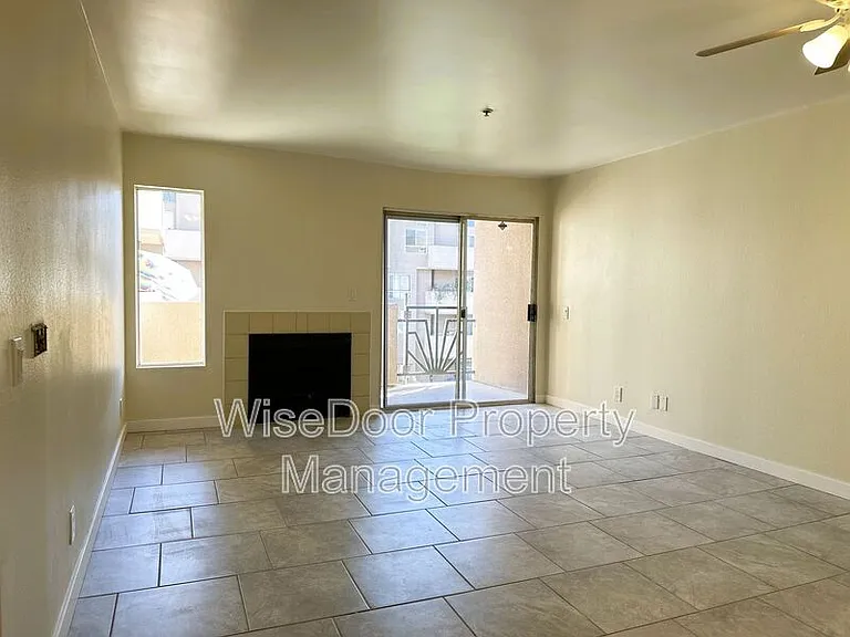 450 E 4th St #311 — Photo 4