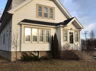 2968 S 84th St, West Allis, WI 53227