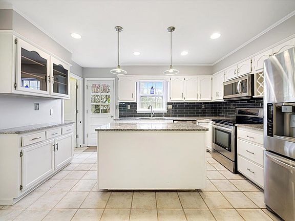 4th image of 7545 Wheatley Dr