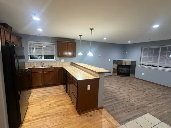 12446 1st Ave S Unit 4, Seattle, WA 98168