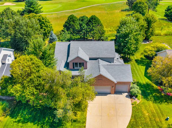 12 Stonehedges Ct, Bloomington, IL 61705