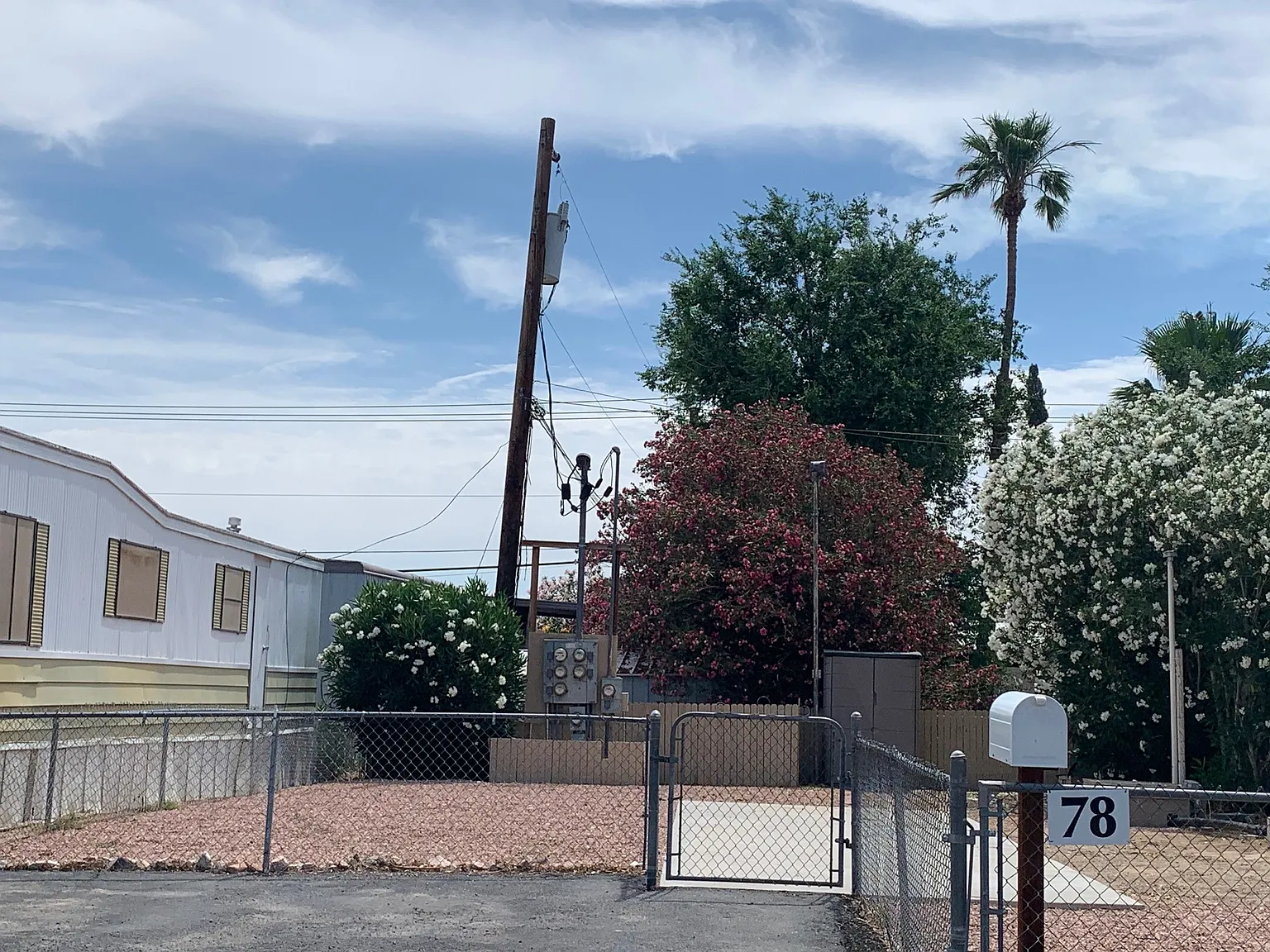 1 bed, 1632 sqft, $855 — Photo 3