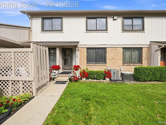 3rd image of 36018 Chapel Ct