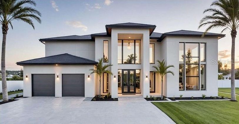 1st image of 11 Main St