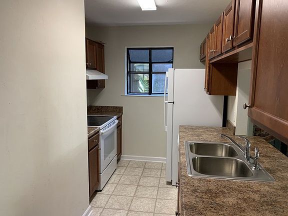 5th image of 2183 Victory Garden Ln