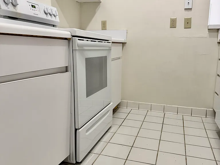 kitchen, stove.