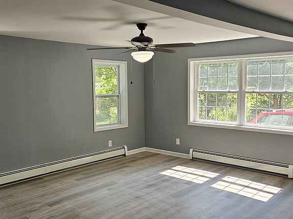 3rd image of 23 Savage Rd