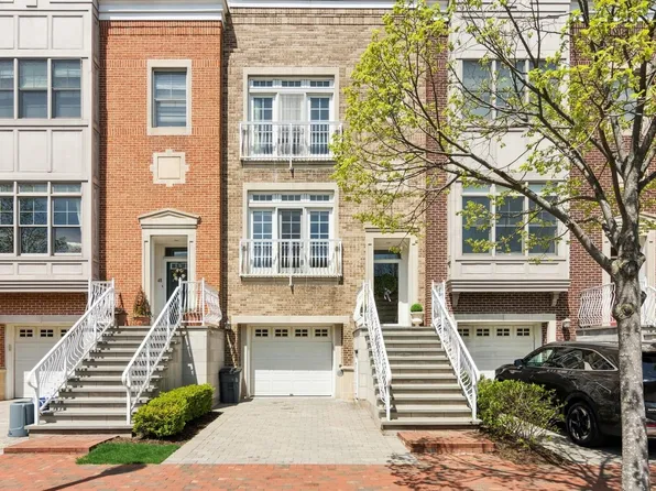 50 Constitution Way, Jersey City, NJ 07305