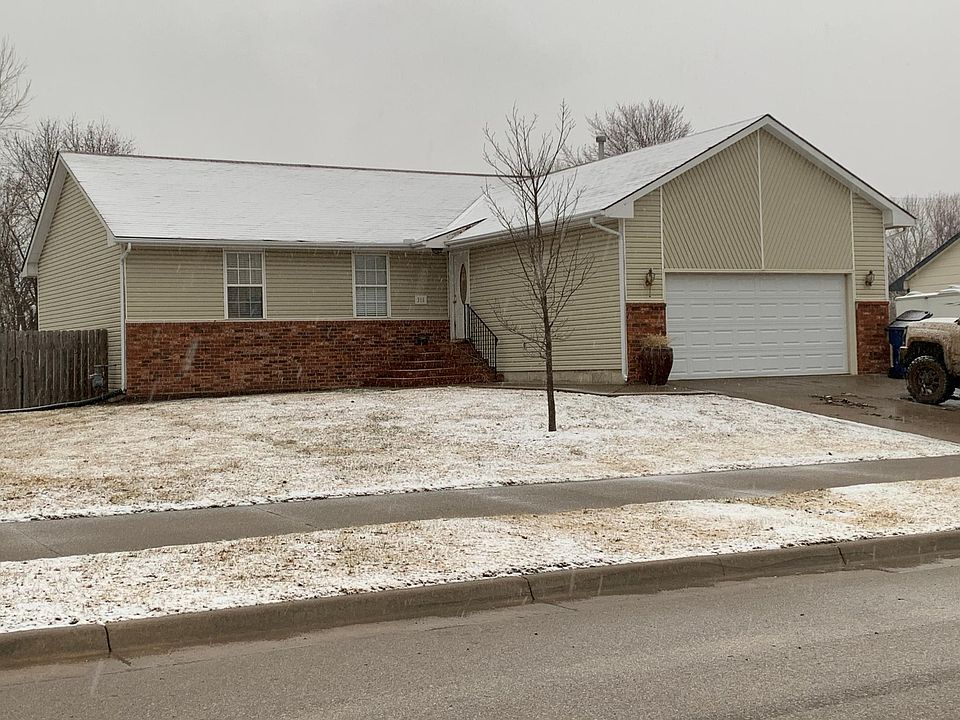 1st image of 316 E Douglas Ave