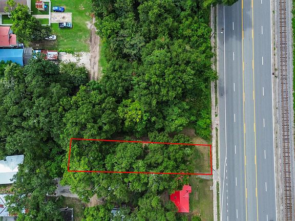 5th image of 2718 Newcastle St