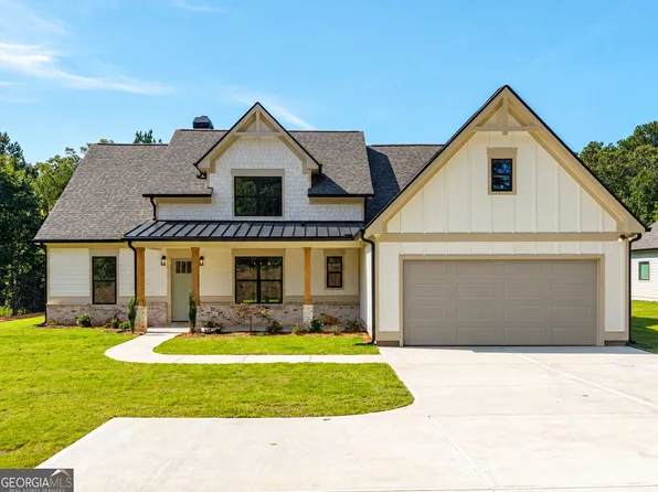 953 Roundtop Rd, Ellijay, GA 30540