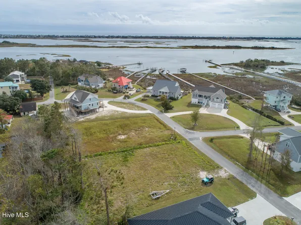 42 Topsail Watch Drive, Hampstead, NC 28443