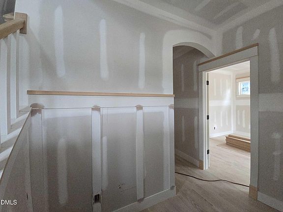 3rd image of 616 Hemlock Ave