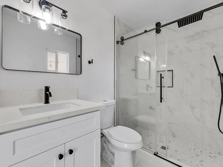 1052 W Quince St — Photo 10