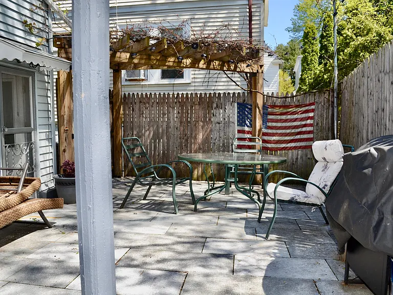 55 Alpine St — Photo 4