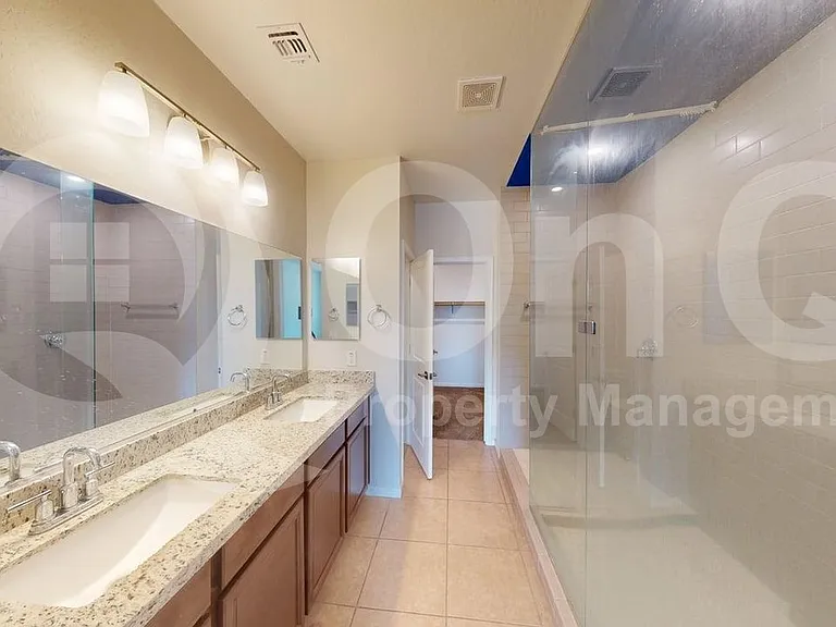 2039 E Piedmont Pl — Photo 22