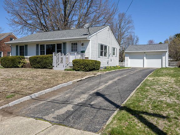 3rd image of 3320 Canterbury Ave