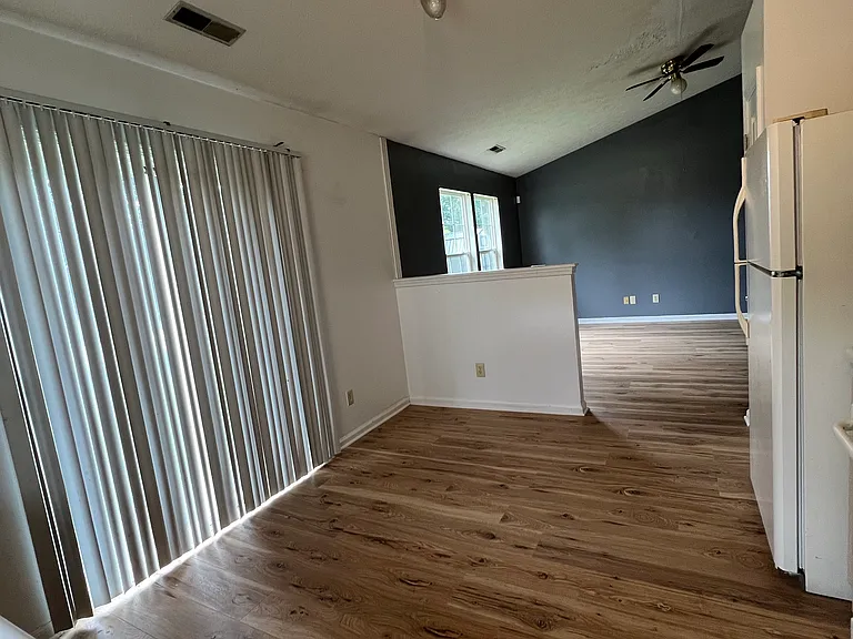 3670 Lacebark Dr — Photo 6