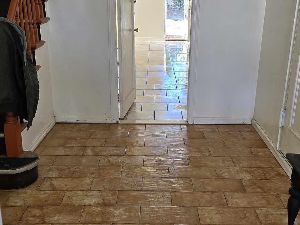this is the front entrance from the common hallway