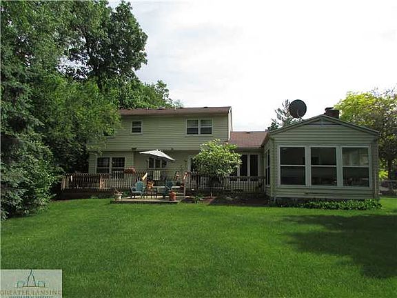 5th image of 2050 Tamarack Dr