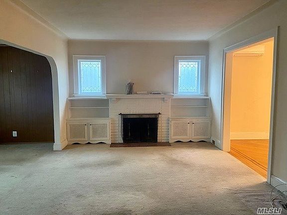 5th image of 25618 Pembroke Ave