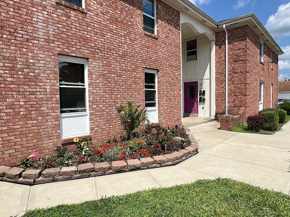 1st image of 1241 Devon Ave #1247A