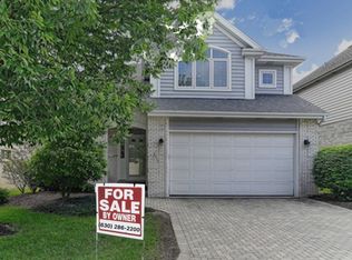 6419 Emerald Ct, Willowbrook, IL
