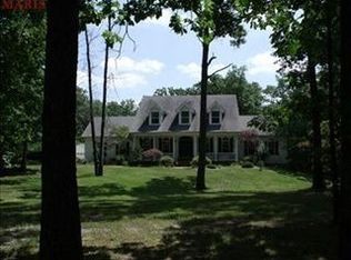 23 White River Ln, Defiance, MO 63341