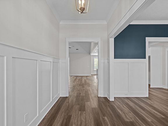5th image of 9029 Avenita Drive