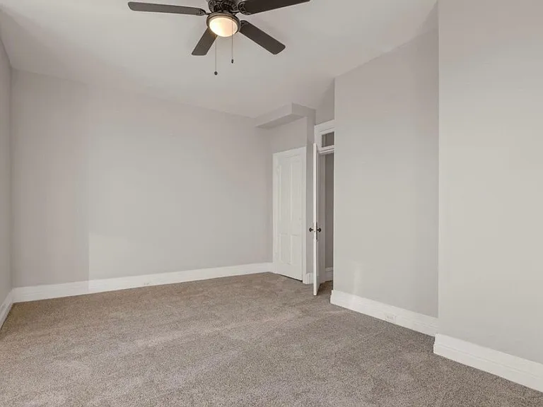 823 Locust St — Photo 8