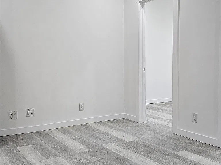 213 Mallory Ave #1 — Photo 11