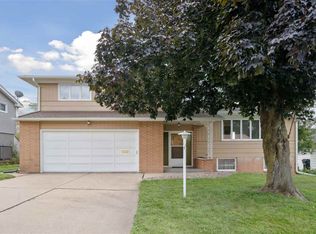 3829 Skylark Ln SE, Cedar Rapids, IA 52403
