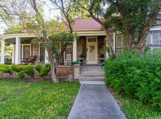 529 N High St, Uvalde, TX 78801