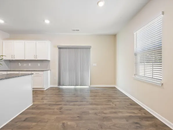 27 Winterberry Way, Fuquay Varina, NC 27526