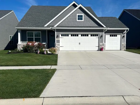 8421 Artisan Ln, Monclova, OH 43542