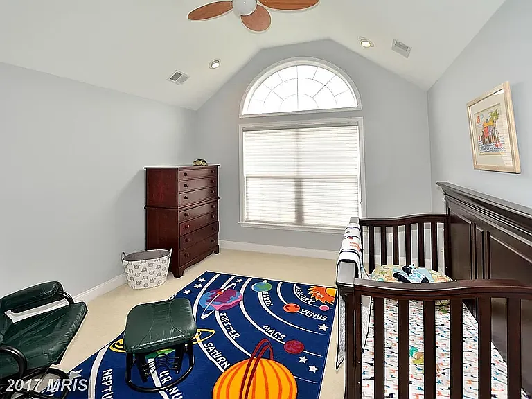 20156 Valhalla Sq — Photo 11
