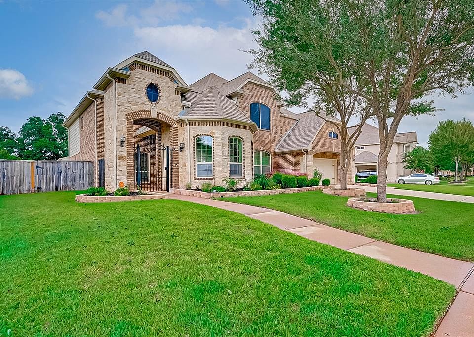 WELCOME home to 8410 Port Branch at Long Meadow Farms!