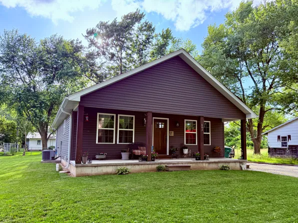 603 S High Street, Mountain Grove, MO 65711