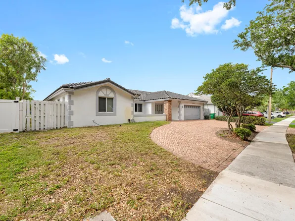 5791 Hawkes Bluff Avenue, Davie, FL 33331