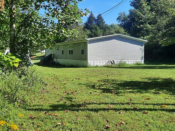 2nd image of 15 Renee Ln