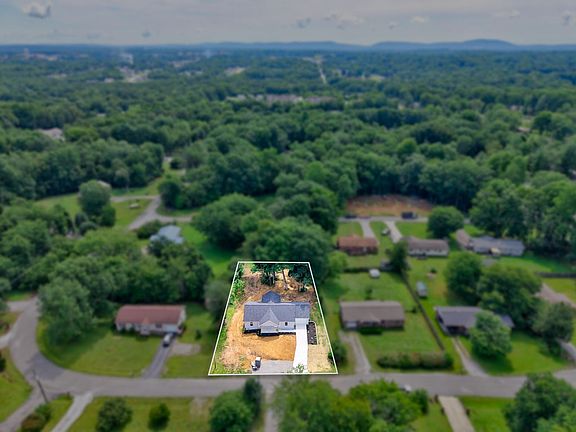 2nd image of 430 Rhododendron Cir