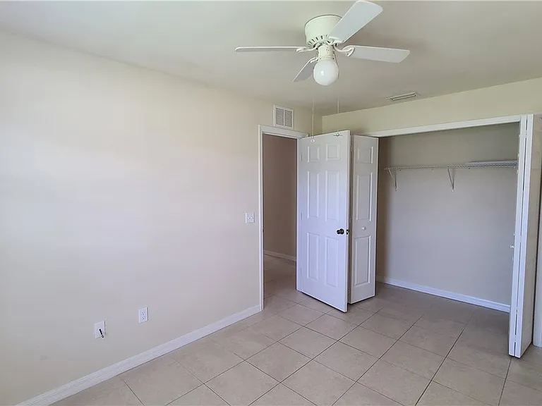 115 SE 12th Ter #115 — Photo 20