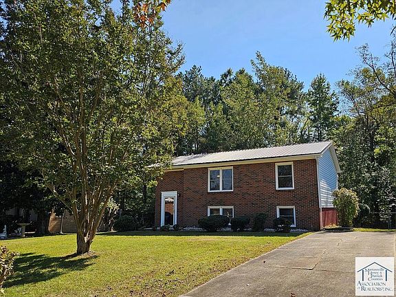 2nd image of 1121 Lockett Dr